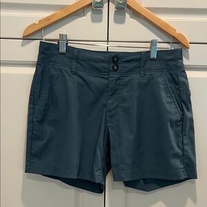 PrAna  Mid-Rise Blue Shorts - Classic Everyday Style snaps pockets 8